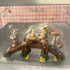 Studio 33 Whimsical Resin Bunny Bridge collectible set, Brand anew